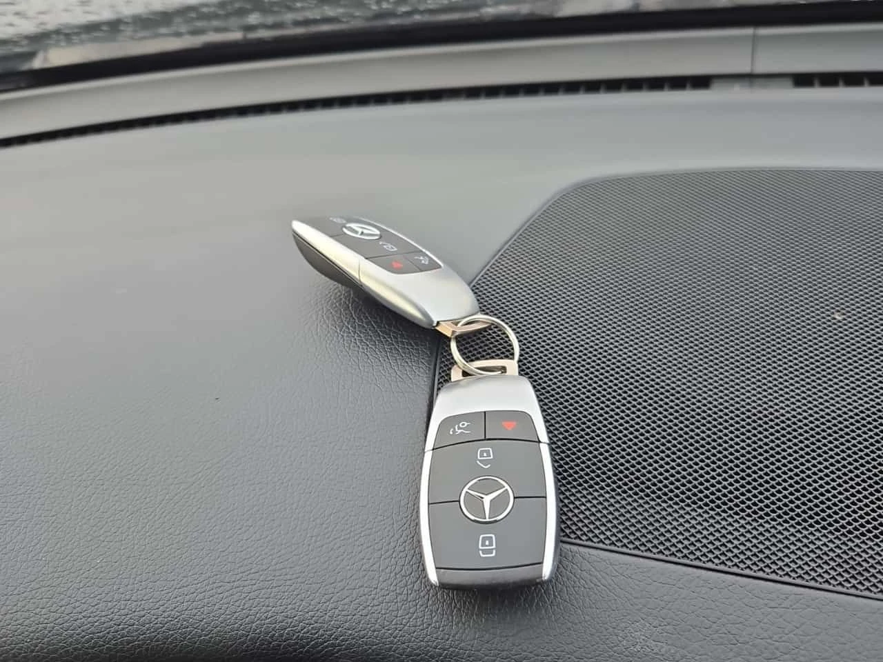 Mercedes-Benz GLC * 300 * * KEYLESS GO* * ПАНОРАМА*  - изображение 8