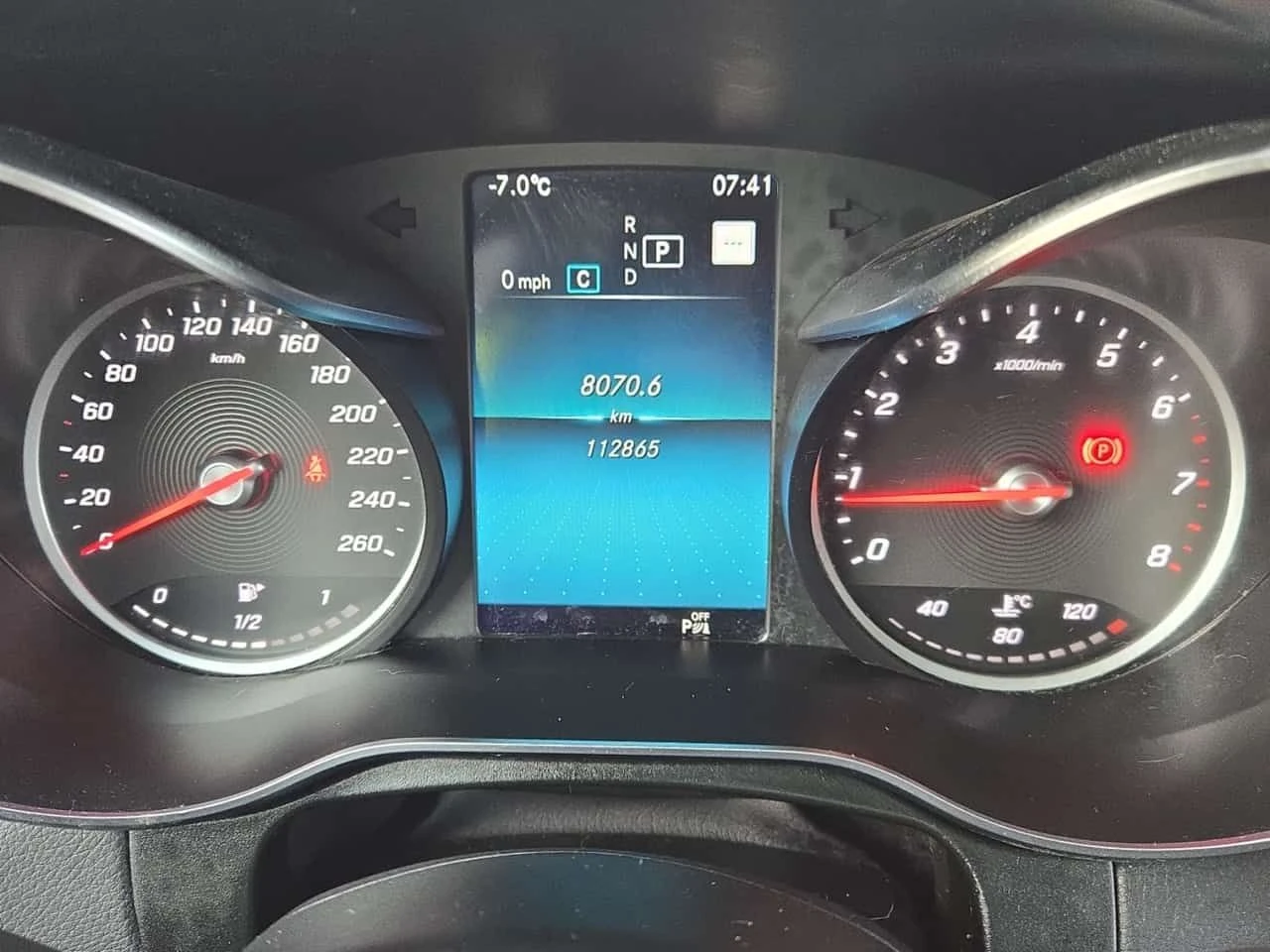 Mercedes-Benz GLC * 300 * * KEYLESS GO* * ПАНОРАМА*  - изображение 9