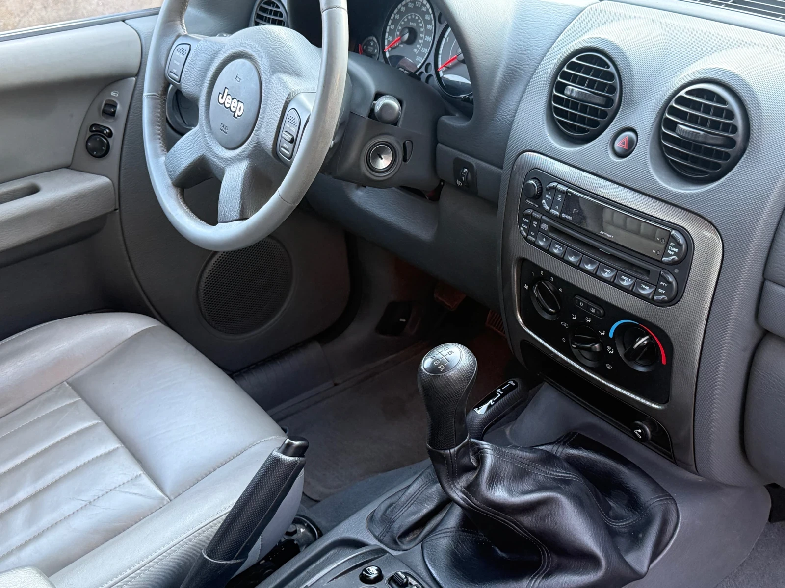 Jeep Cherokee 2.8L CRD 163k.c. 133хил.км, снимка 11 - Автомобили и джипове - 54416590