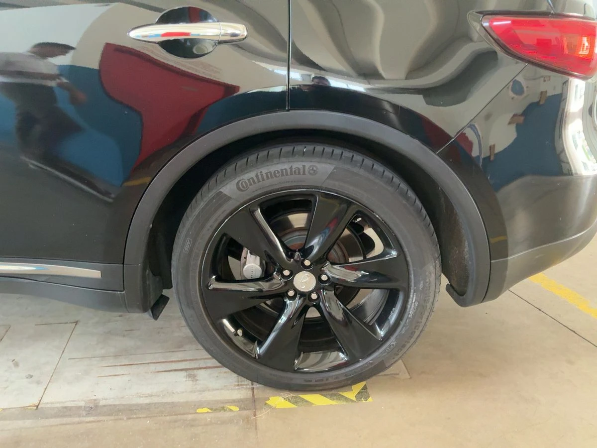 Infiniti QX70 SPREMIUM| AWD| КОЖА| BOSE| ШИБИДАХ| EURO6| AUTO| , снимка 8 - Автомобили и джипове - 54881290