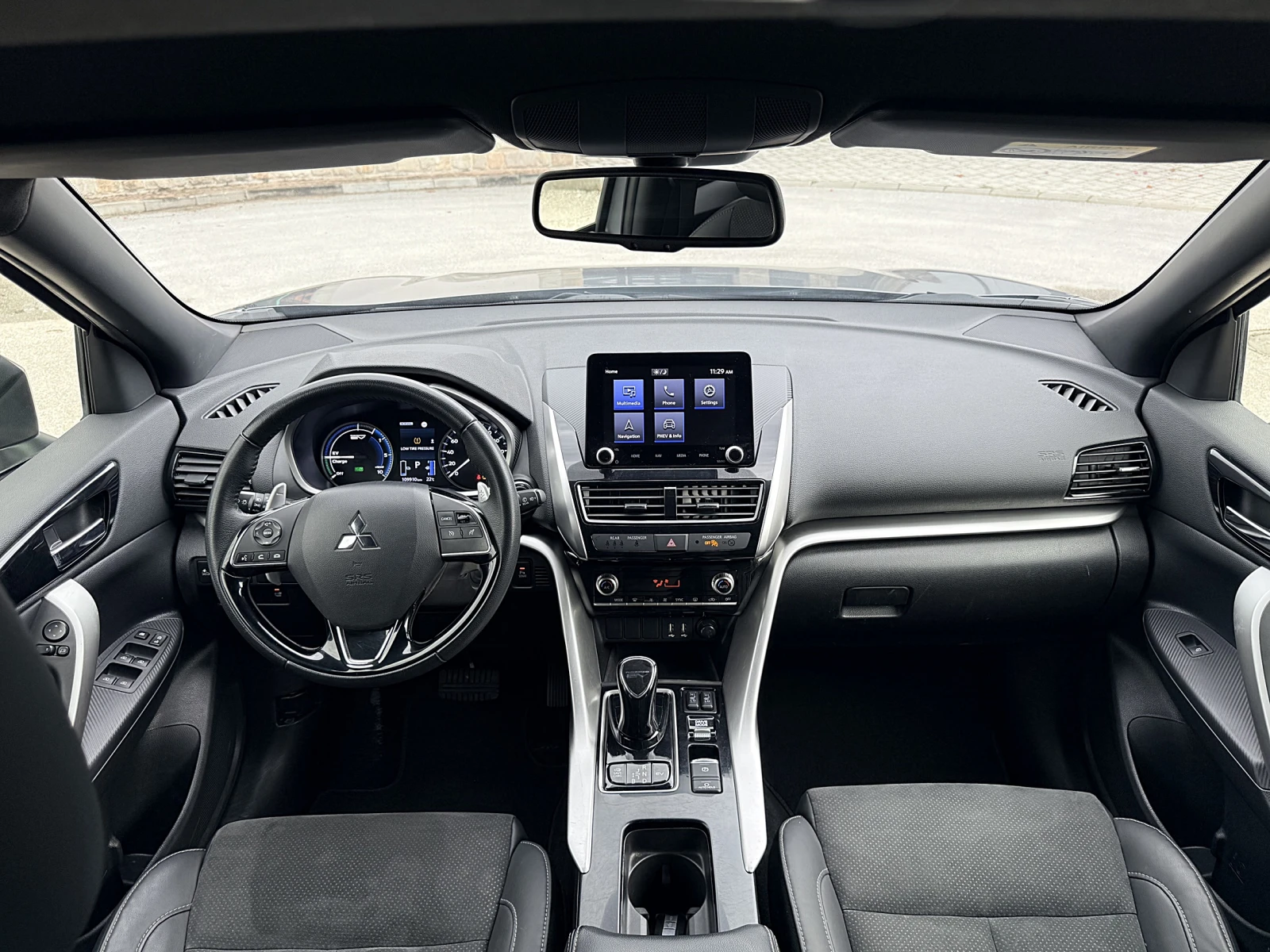 Mitsubishi Eclipse Cross 2.4i Plug In Hybrid 4WD, снимка 10 - Автомобили и джипове - 54902758