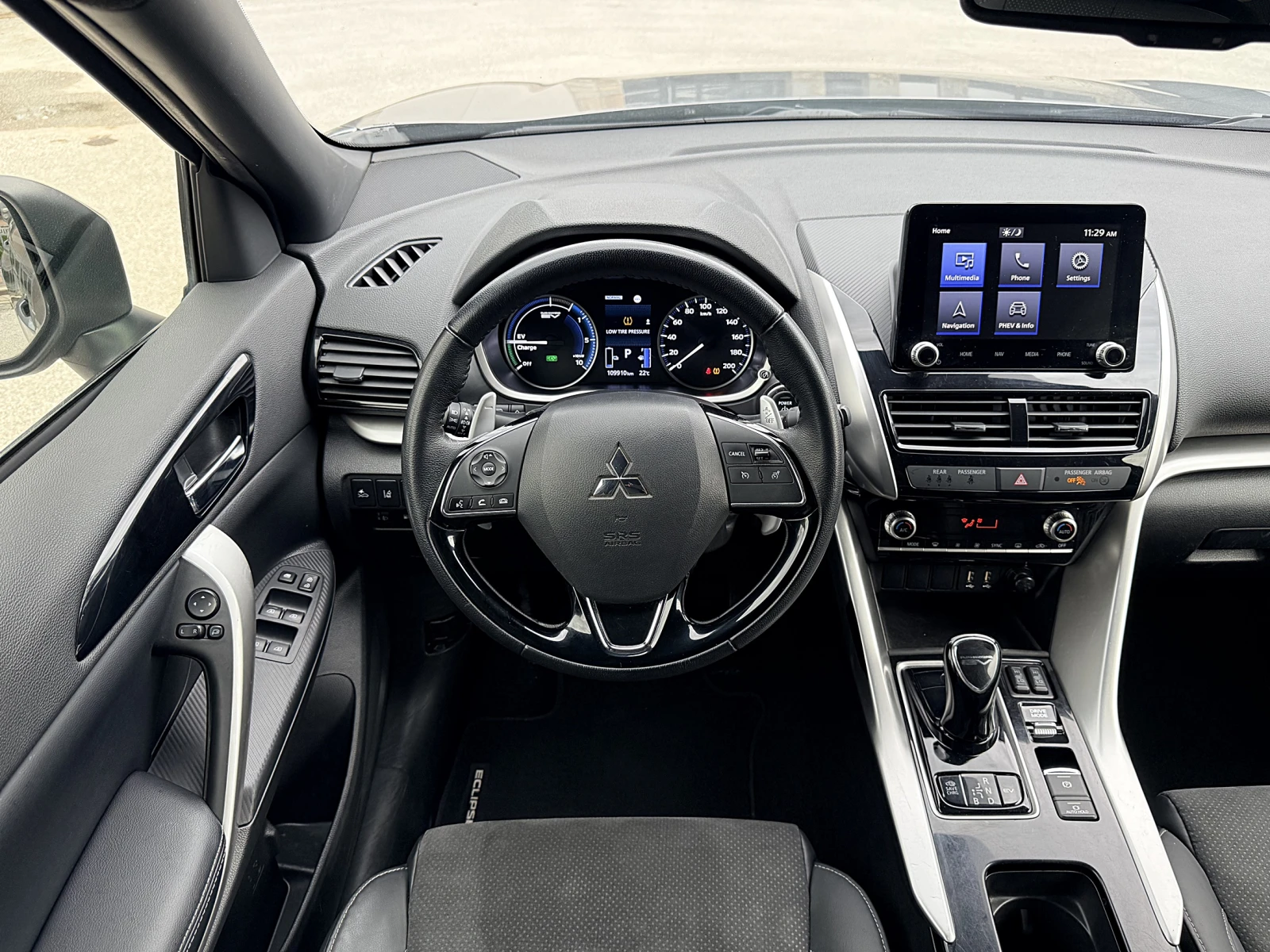 Mitsubishi Eclipse Cross 2.4i Plug In Hybrid 4WD, снимка 11 - Автомобили и джипове - 54902758
