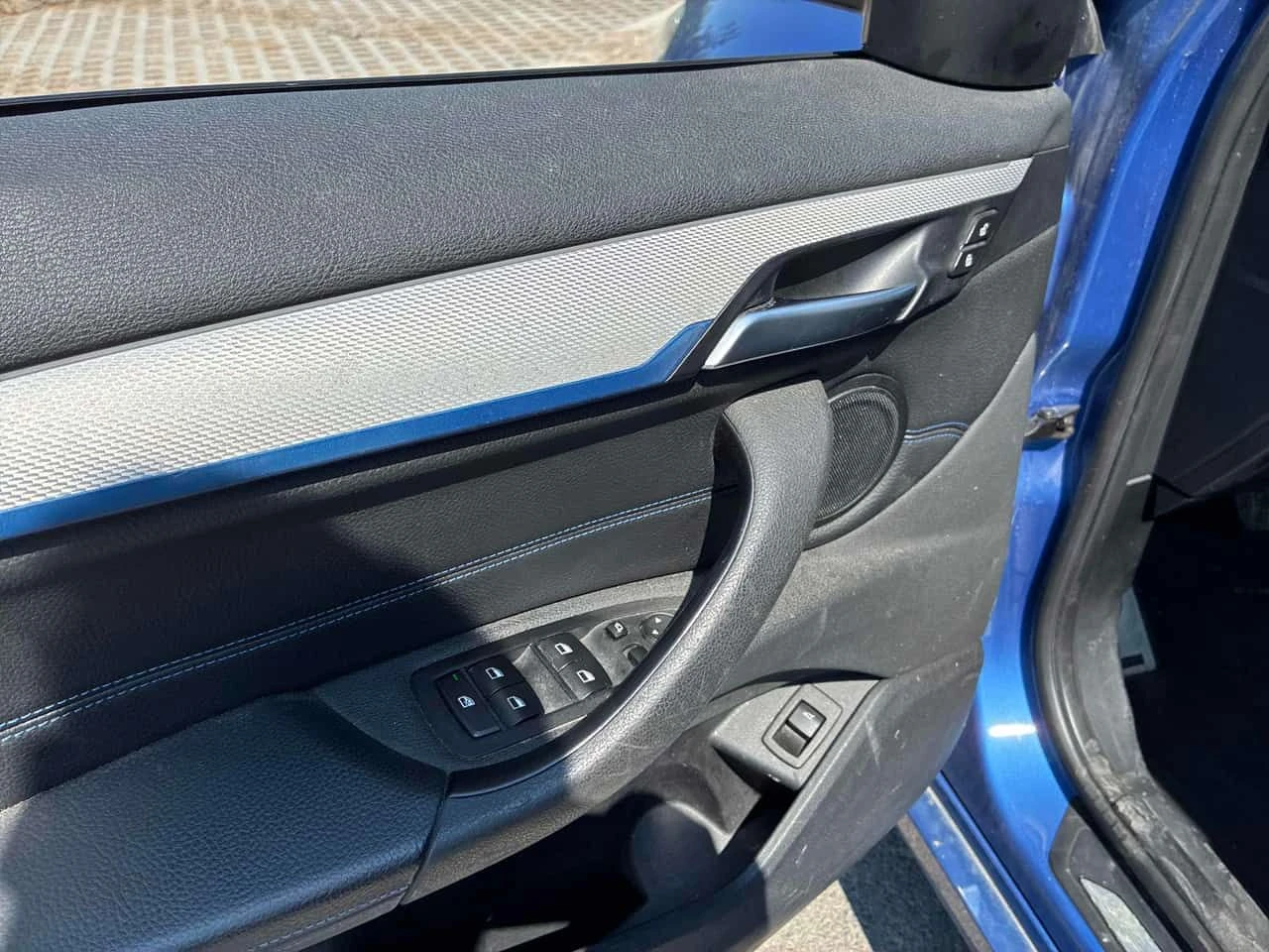 BMW X1 М ПАКЕТ/xDrive28i/CARFAX/ПОДГРЕВ/ПАМЕТ/ПАНОРАМА/, снимка 12 - Автомобили и джипове - 55590327