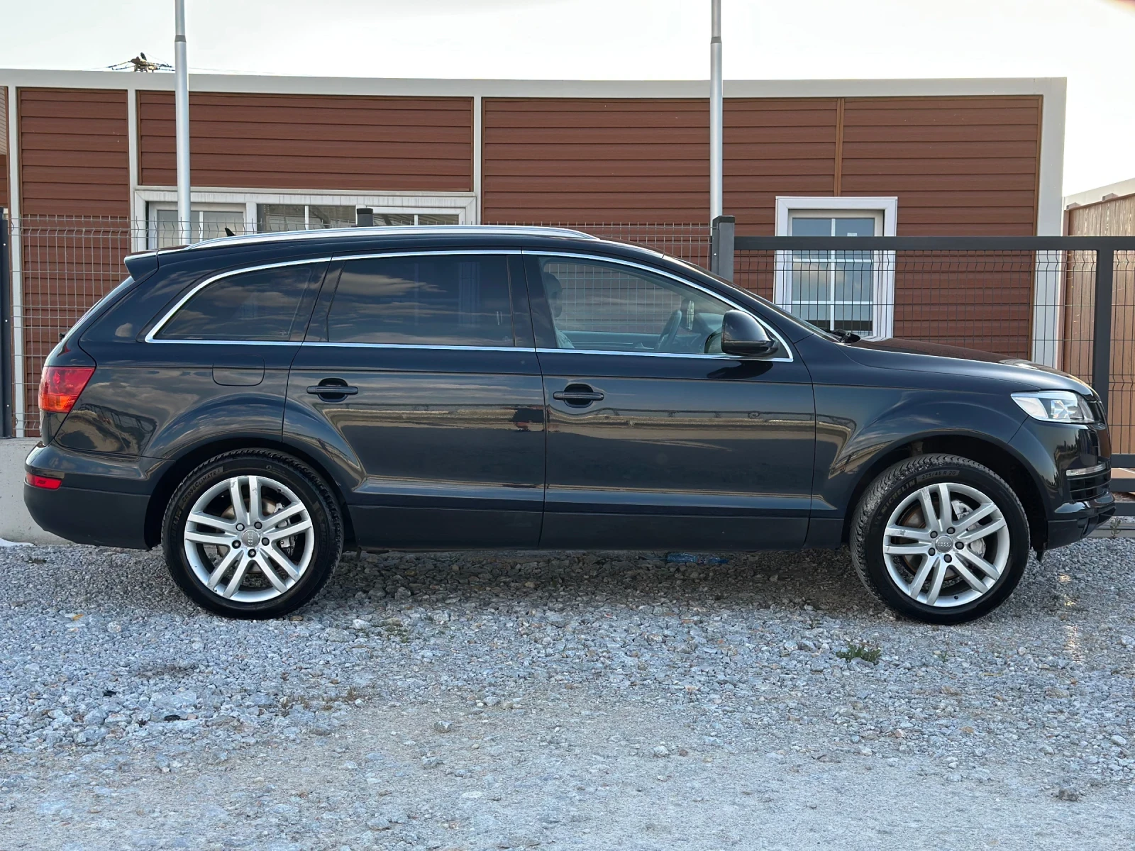 Audi Q7 3000 TDI 7местна, снимка 4 - Автомобили и джипове - 56011095