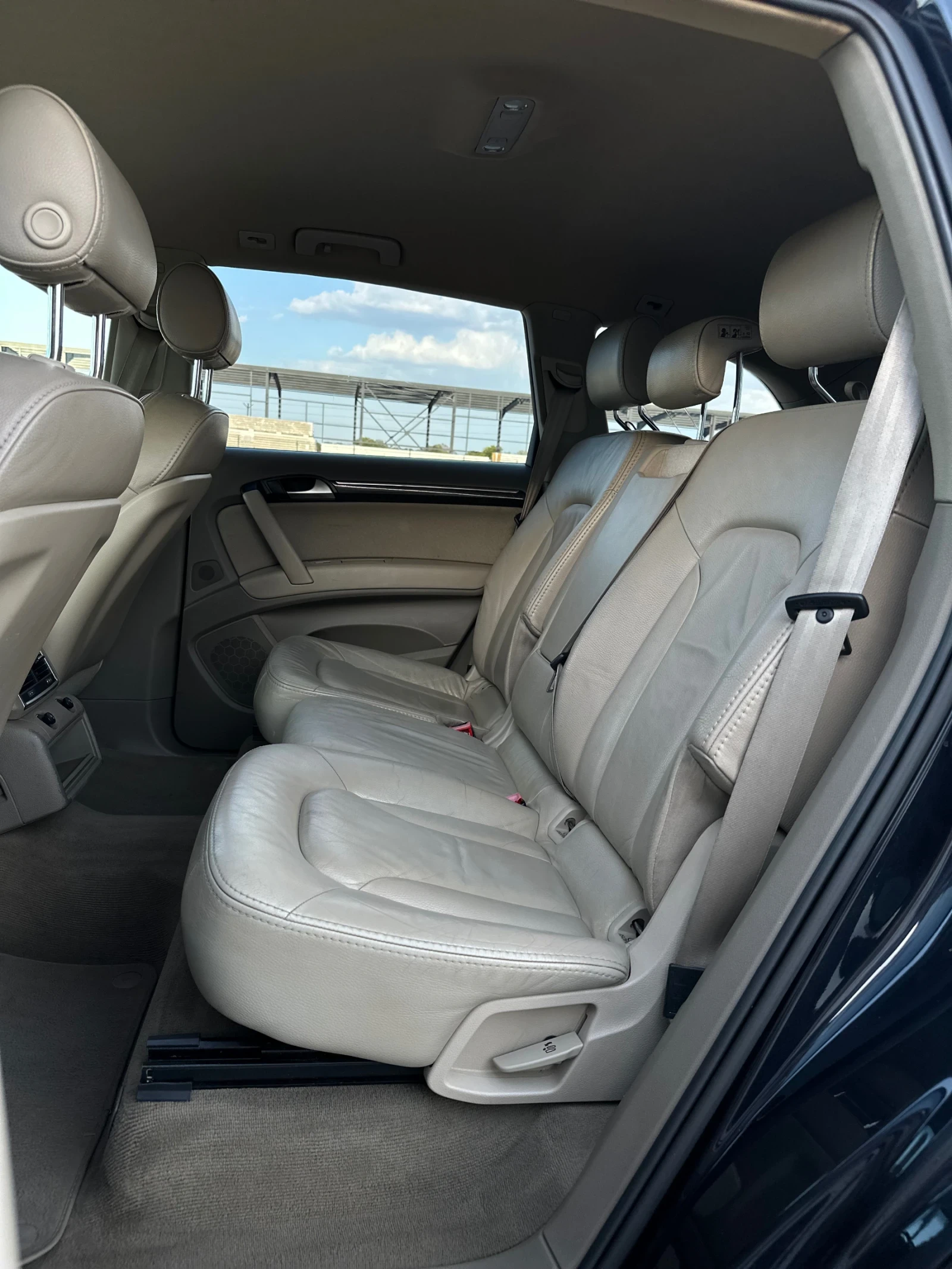 Audi Q7 3000 TDI 7местна, снимка 13 - Автомобили и джипове - 56011095