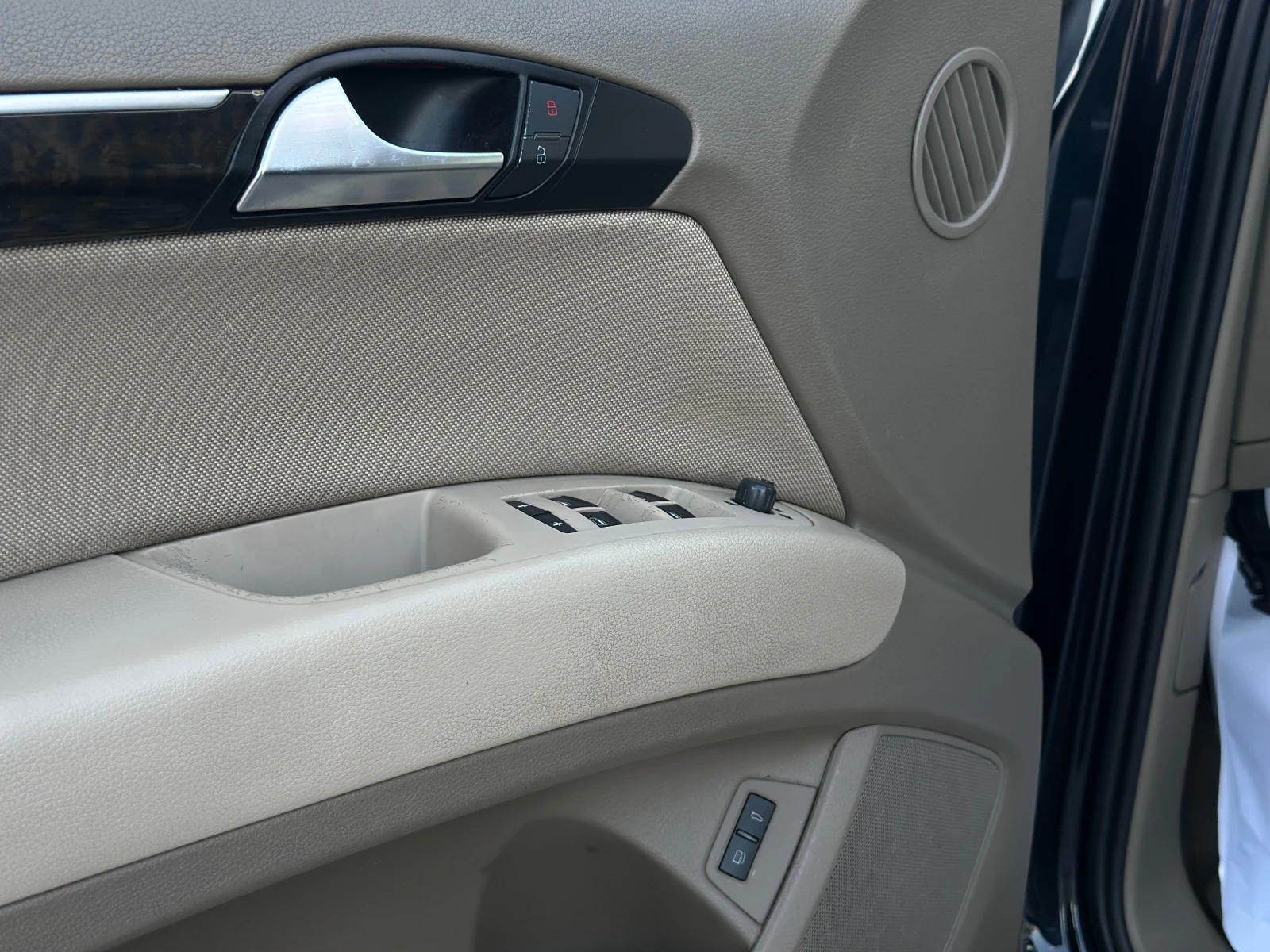 Audi Q7 3000 TDI 7местна, снимка 14 - Автомобили и джипове - 56011095