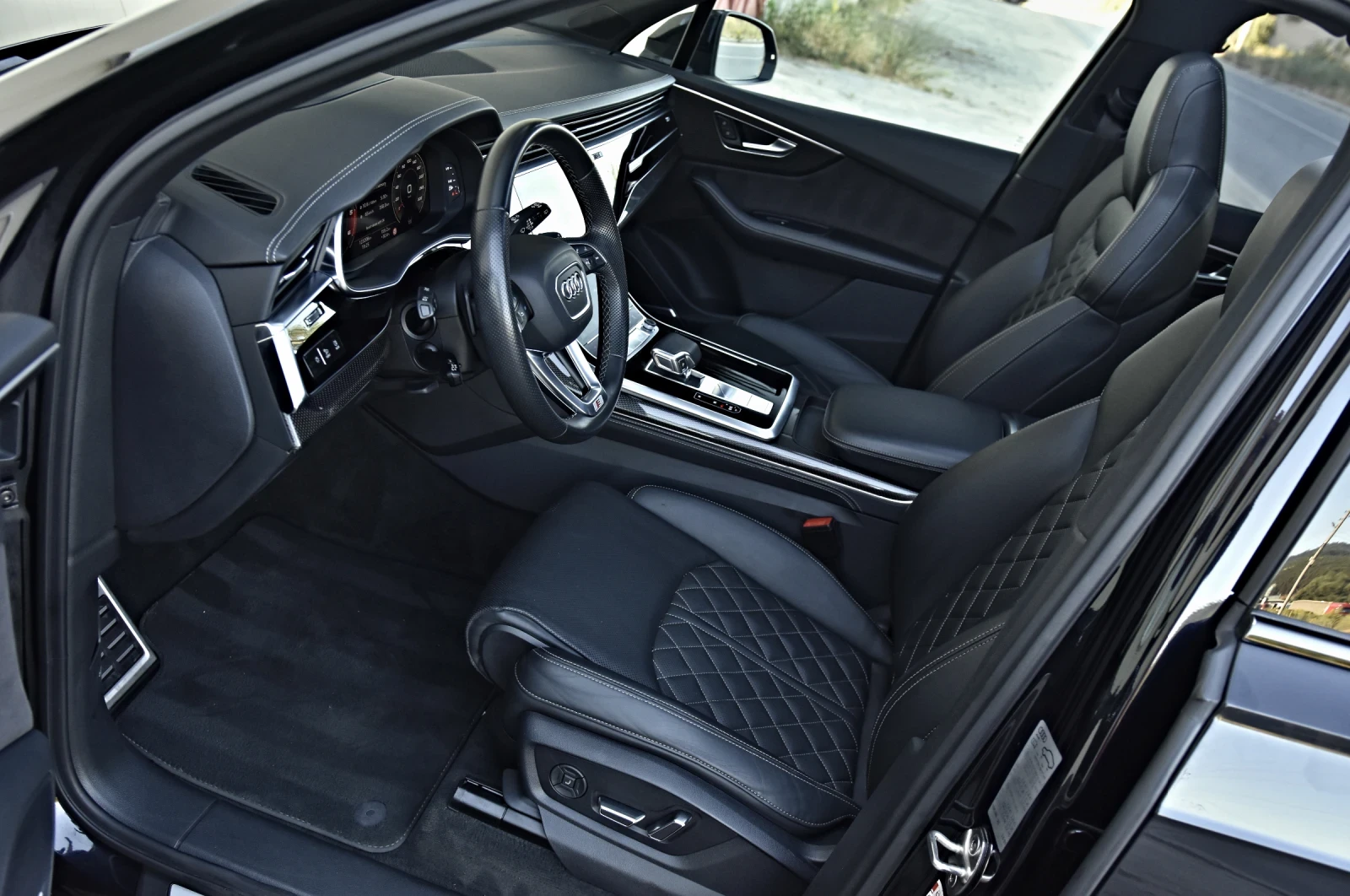 Audi SQ7 4.0TDI!Laser!B&O!Pano!Shadow!Масаж!TOP!, снимка 9 - Автомобили и джипове - 56042109