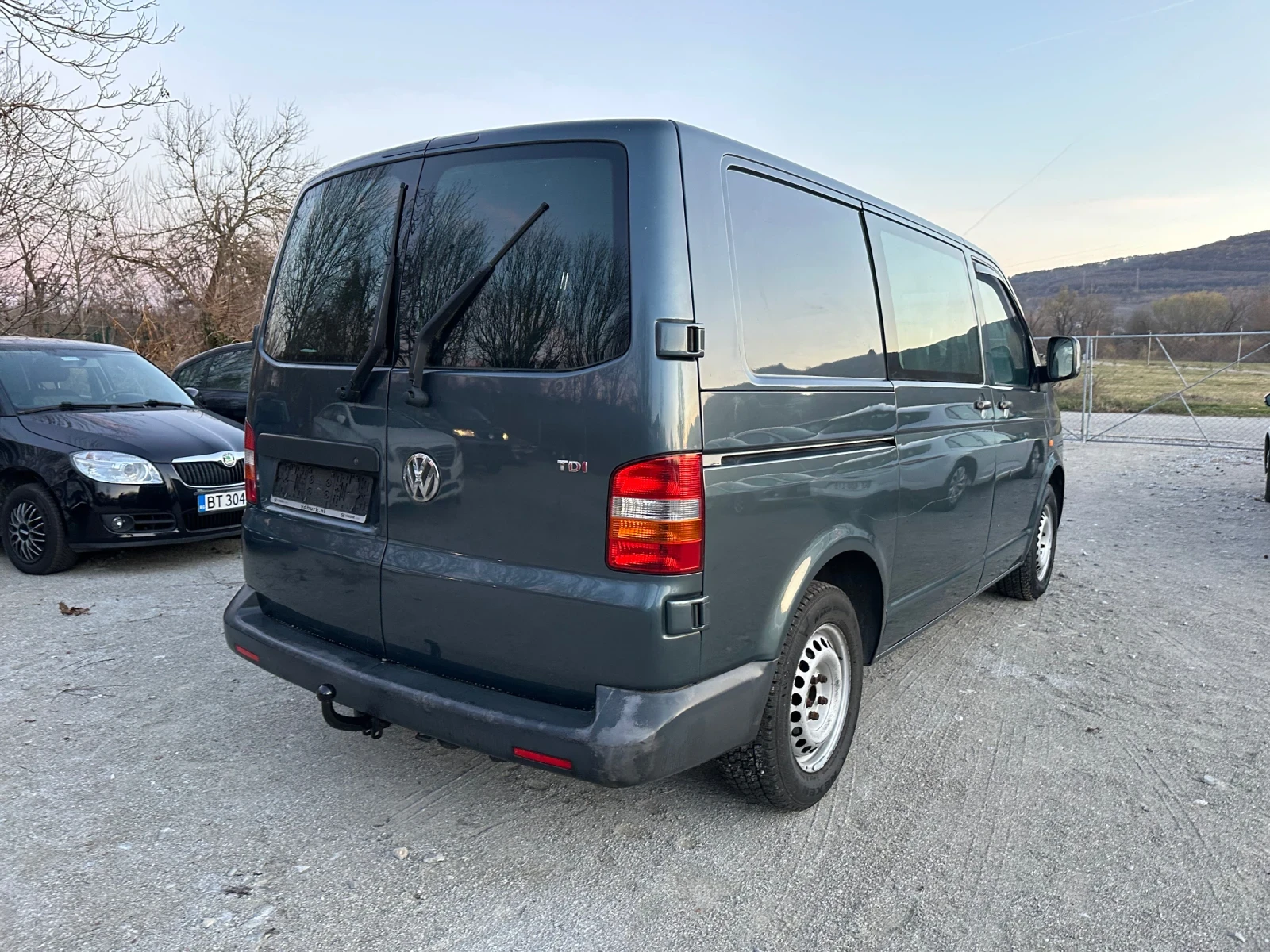 VW Transporter 2.5 TDI АВТОМАТ - изображение 5