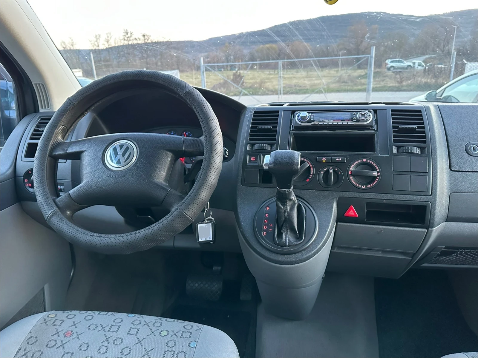 VW Transporter 2.5 TDI АВТОМАТ - изображение 10