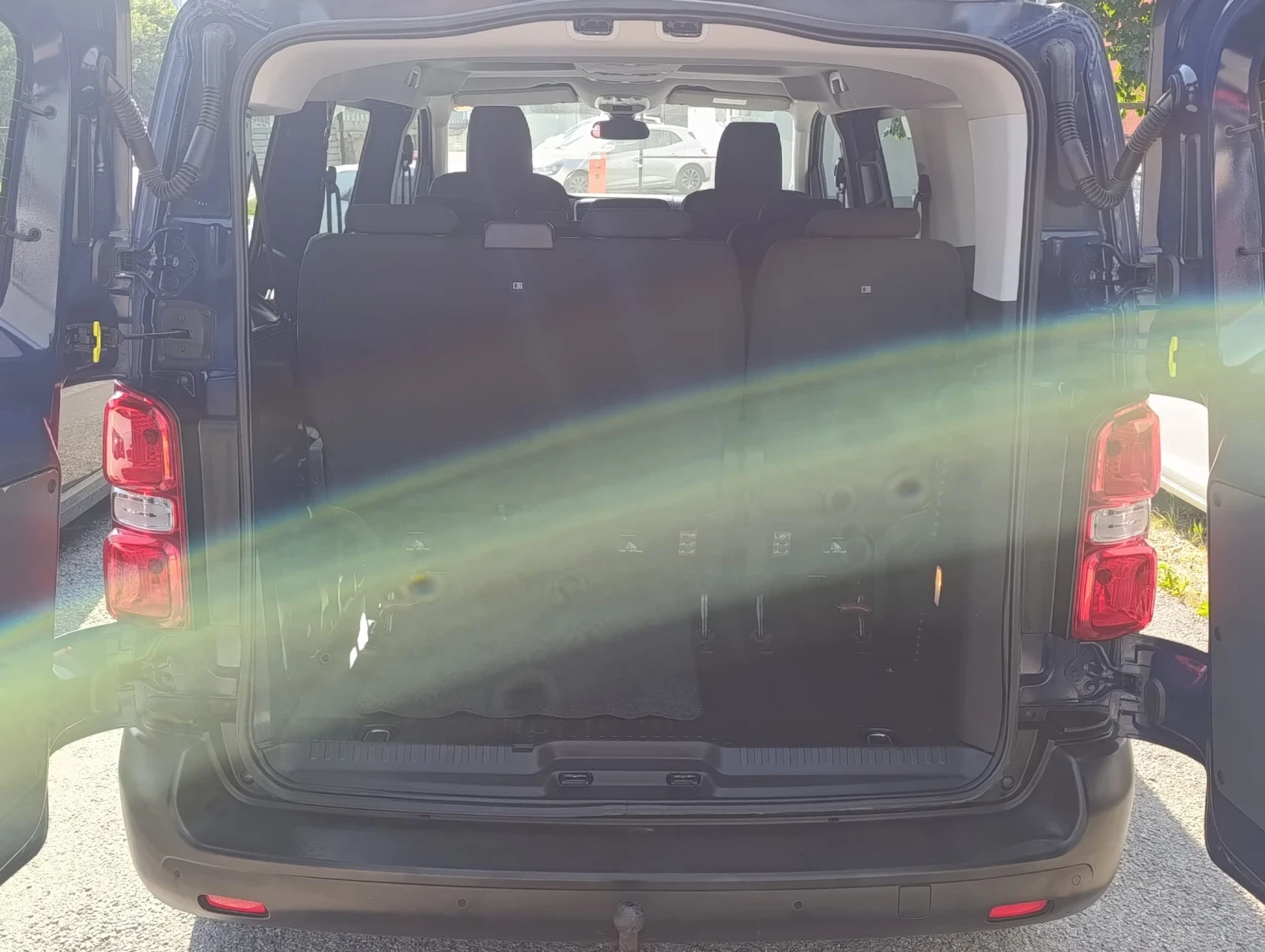 Peugeot Traveller 2.0HDI 8 Места, снимка 14 - Бусове и автобуси - 54907820