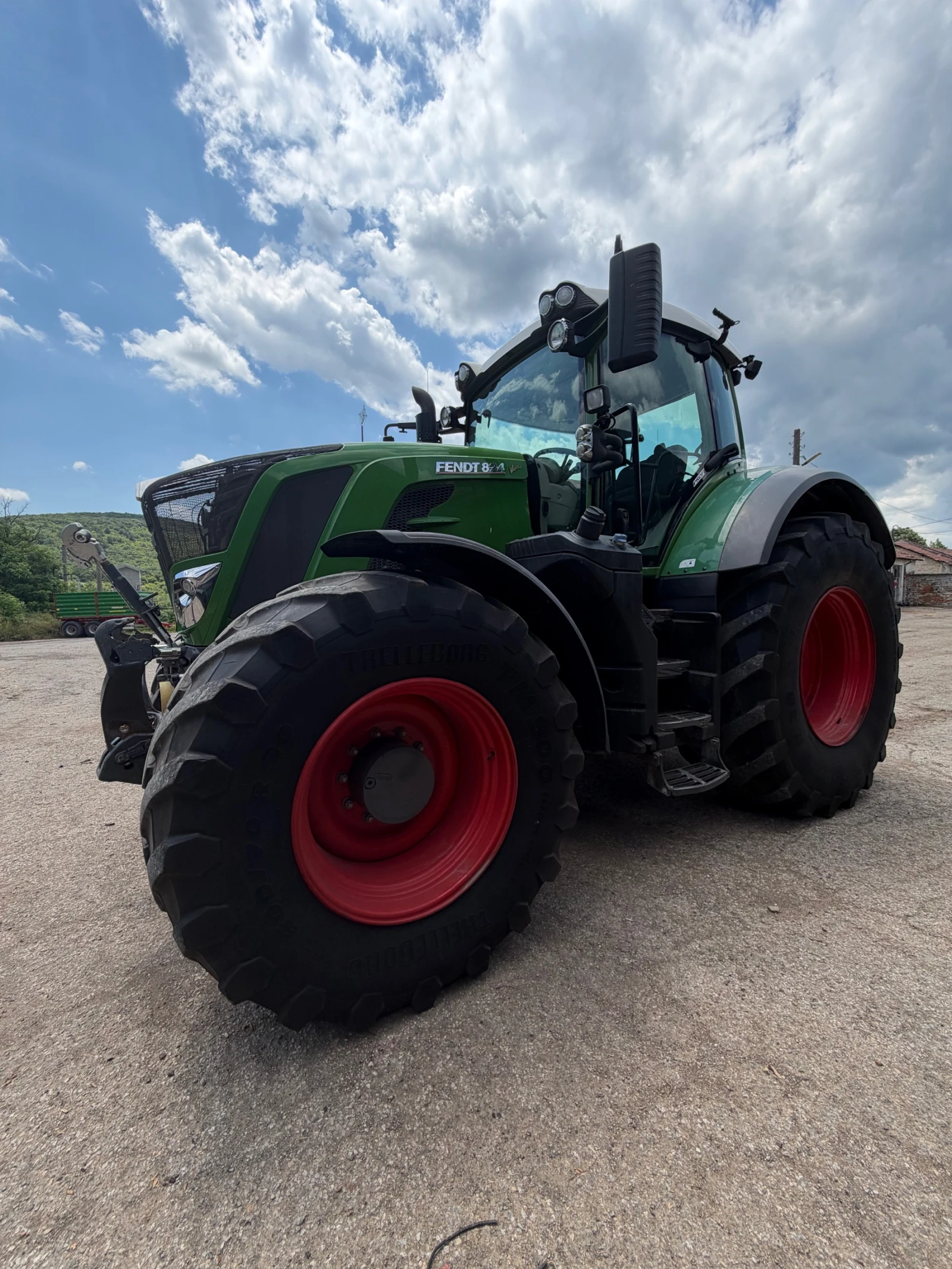Трактор Fendt 824 VARIO S4, снимка 7 - Селскостопанска техника - 54823061