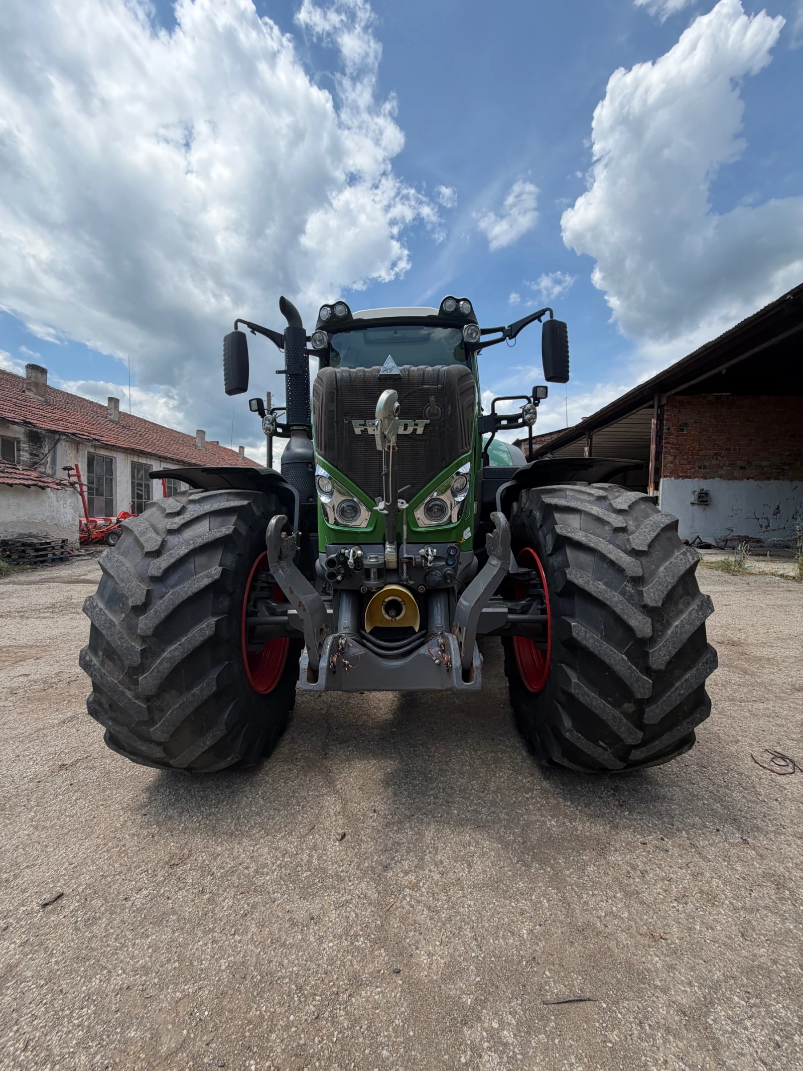 Трактор Fendt 824 VARIO S4, снимка 9 - Селскостопанска техника - 54823061
