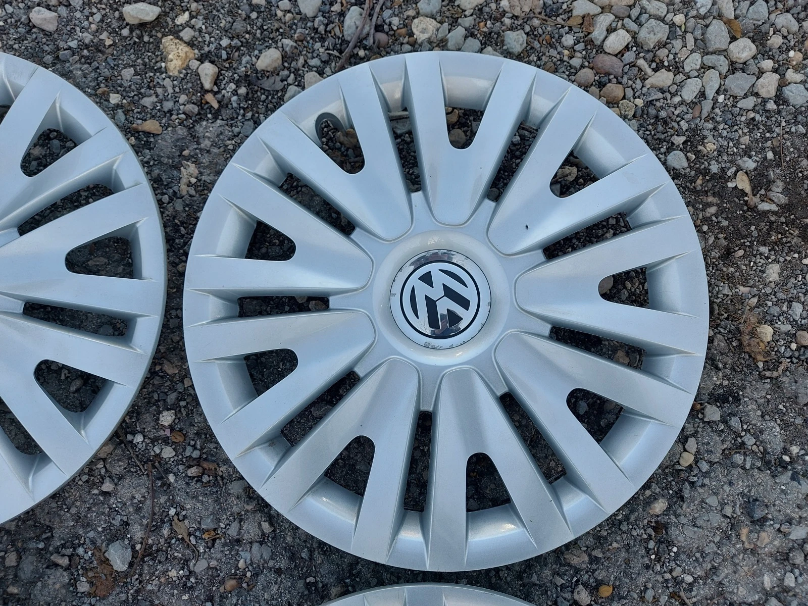    VW 15   | Mobile.bg   4