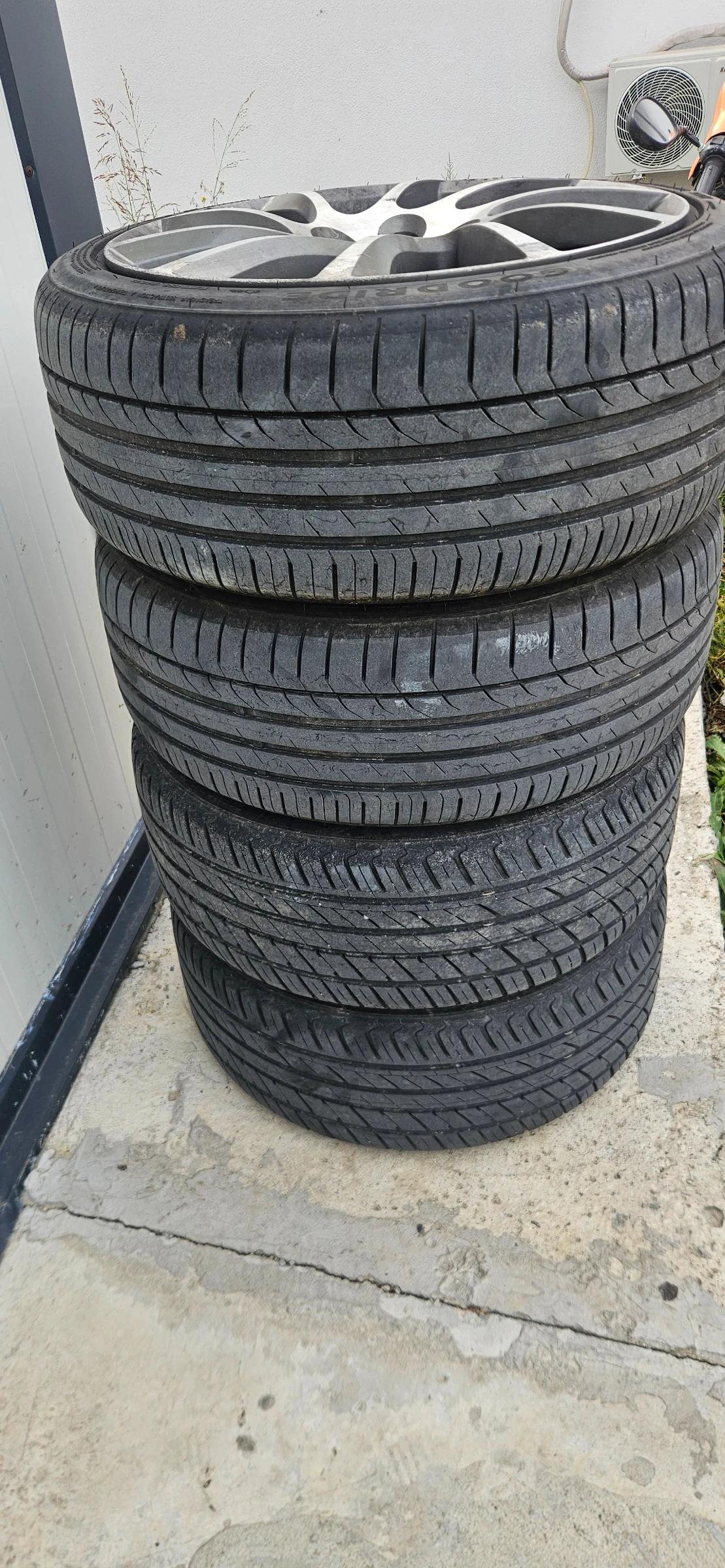 ���� � ������ 225/40R18 | Mobile.bg � ����������� 2