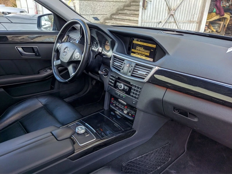 Mercedes-Benz E 350 4matic бензин Германия, снимка 9 - Автомобили и джипове - 41815405