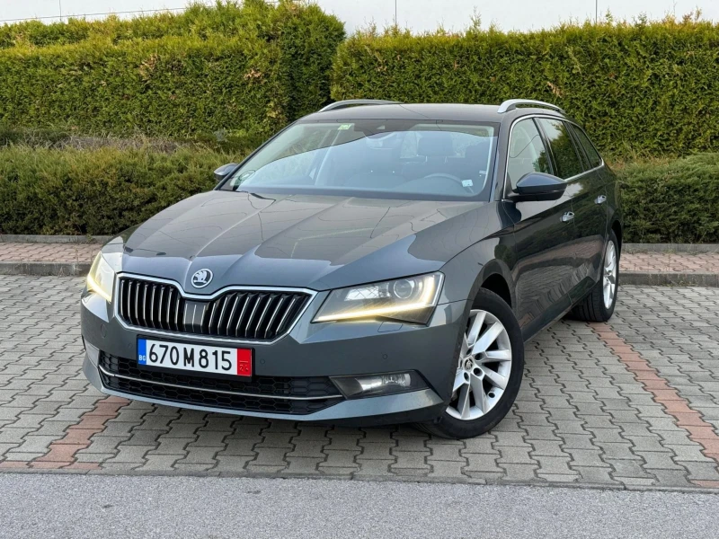 Skoda Superb keyless-GO/DISTRONIK/FULL LED!!!TOP, снимка 2 - Автомобили и джипове - 49228227