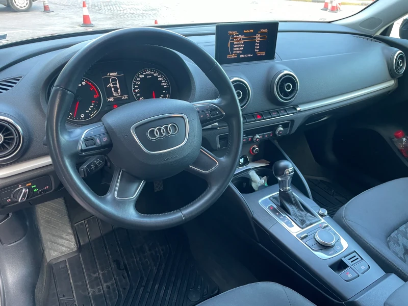 Audi A3 Sportback Attraction 1.4 TFSI, снимка 11 - Автомобили и джипове - 47970451