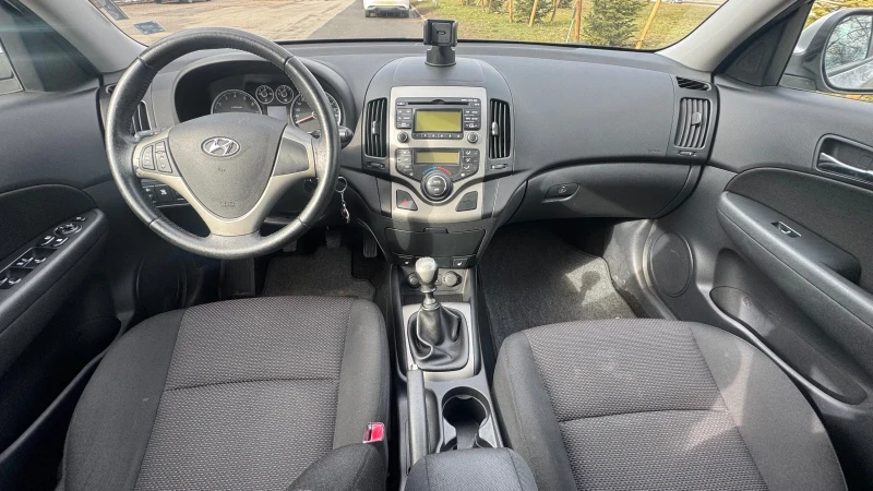 Hyundai I30, снимка 12 - Автомобили и джипове - 48935754