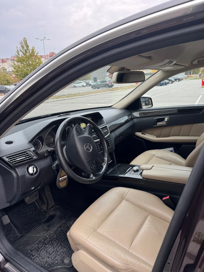 Mercedes-Benz E 350, снимка 7 - Автомобили и джипове - 52542920