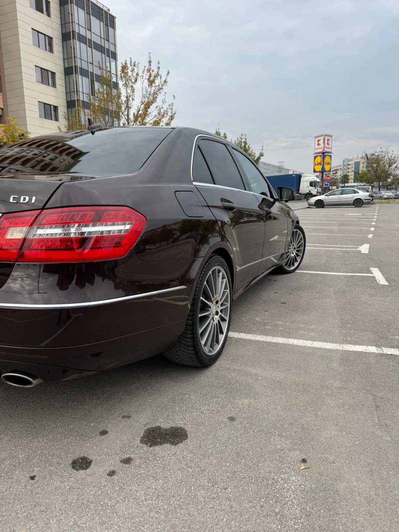 Mercedes-Benz E 350, снимка 4 - Автомобили и джипове - 52542920