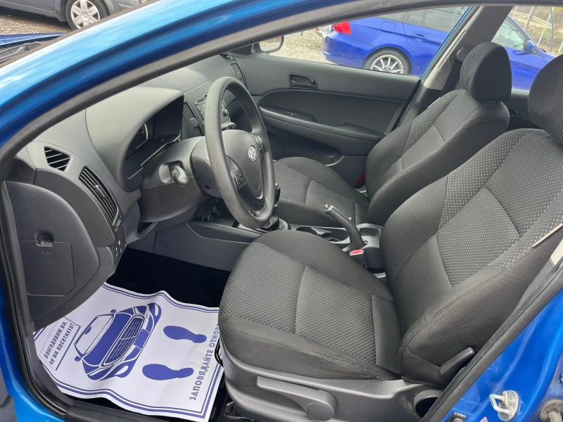 Hyundai I30 1.6 CRDI Facelift, снимка 13 - Автомобили и джипове - 52631620