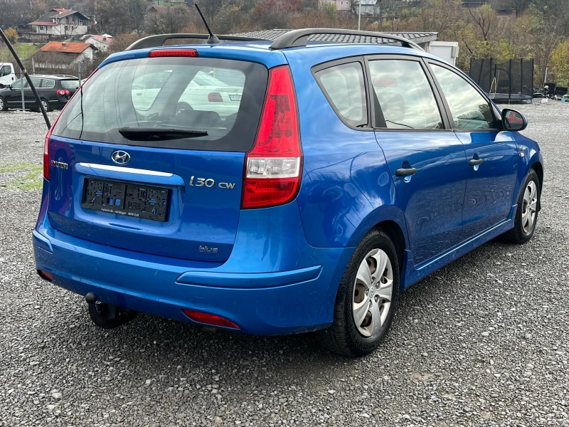Hyundai I30 1.6 CRDI Facelift, снимка 6 - Автомобили и джипове - 52631620