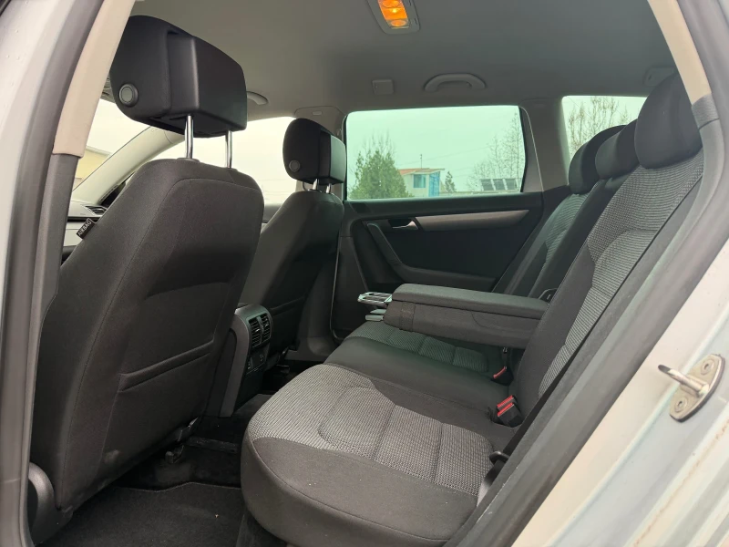 VW Passat 2.0 TDI FULL, снимка 12 - Автомобили и джипове - 52874682
