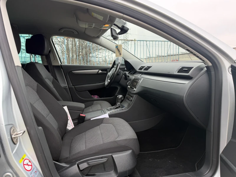 VW Passat 2.0 TDI FULL, снимка 11 - Автомобили и джипове - 52874682