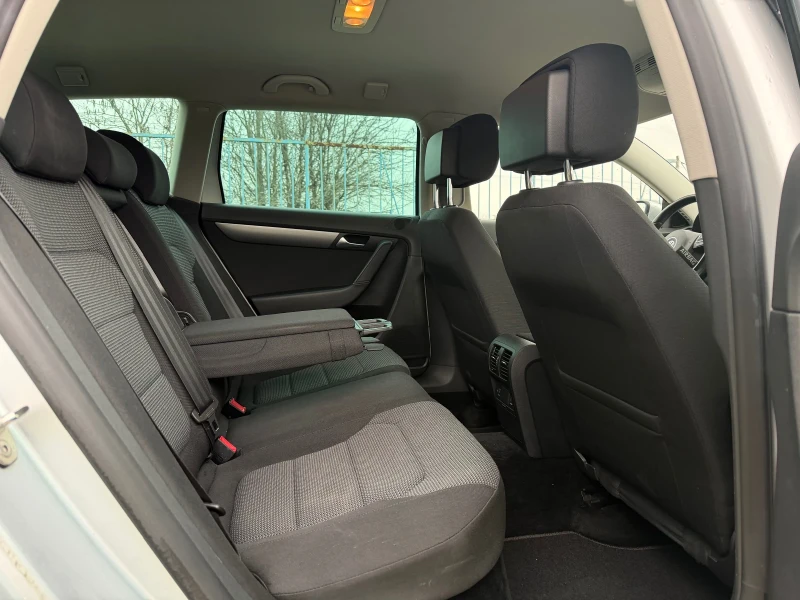 VW Passat 2.0 TDI FULL, снимка 13 - Автомобили и джипове - 52874682