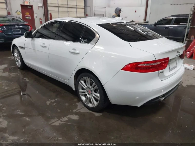 Jaguar XE 2.0L I-4 DI, DOHC, VVT, TURBO, 247HP Rear Wheel, снимка 8 - Автомобили и джипове - 53077924