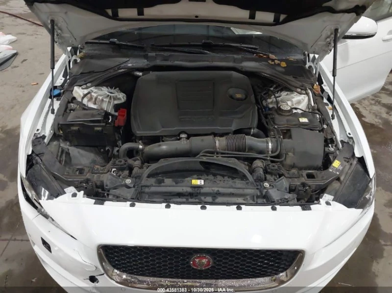 Jaguar XE 2.0L I-4 DI, DOHC, VVT, TURBO, 247HP Rear Wheel, снимка 15 - Автомобили и джипове - 53077924