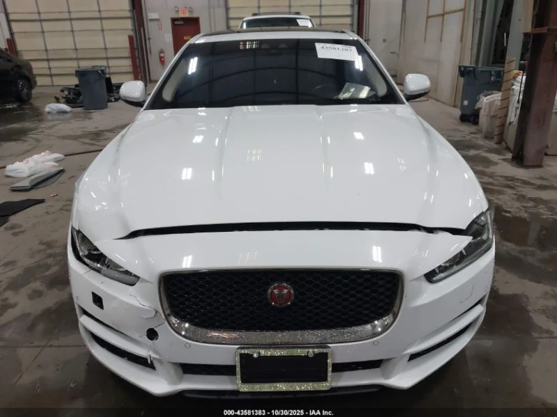 Jaguar XE 2.0L I-4 DI, DOHC, VVT, TURBO, 247HP Rear Wheel, снимка 4 - Автомобили и джипове - 53077924