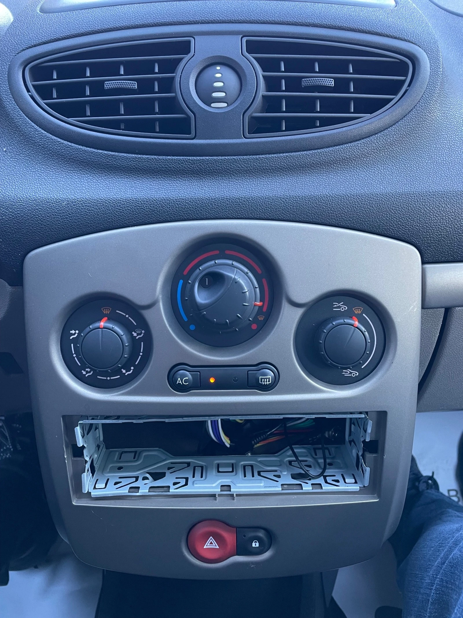 Renault Clio * * * 81000.* * *  | Mobile.bg   11