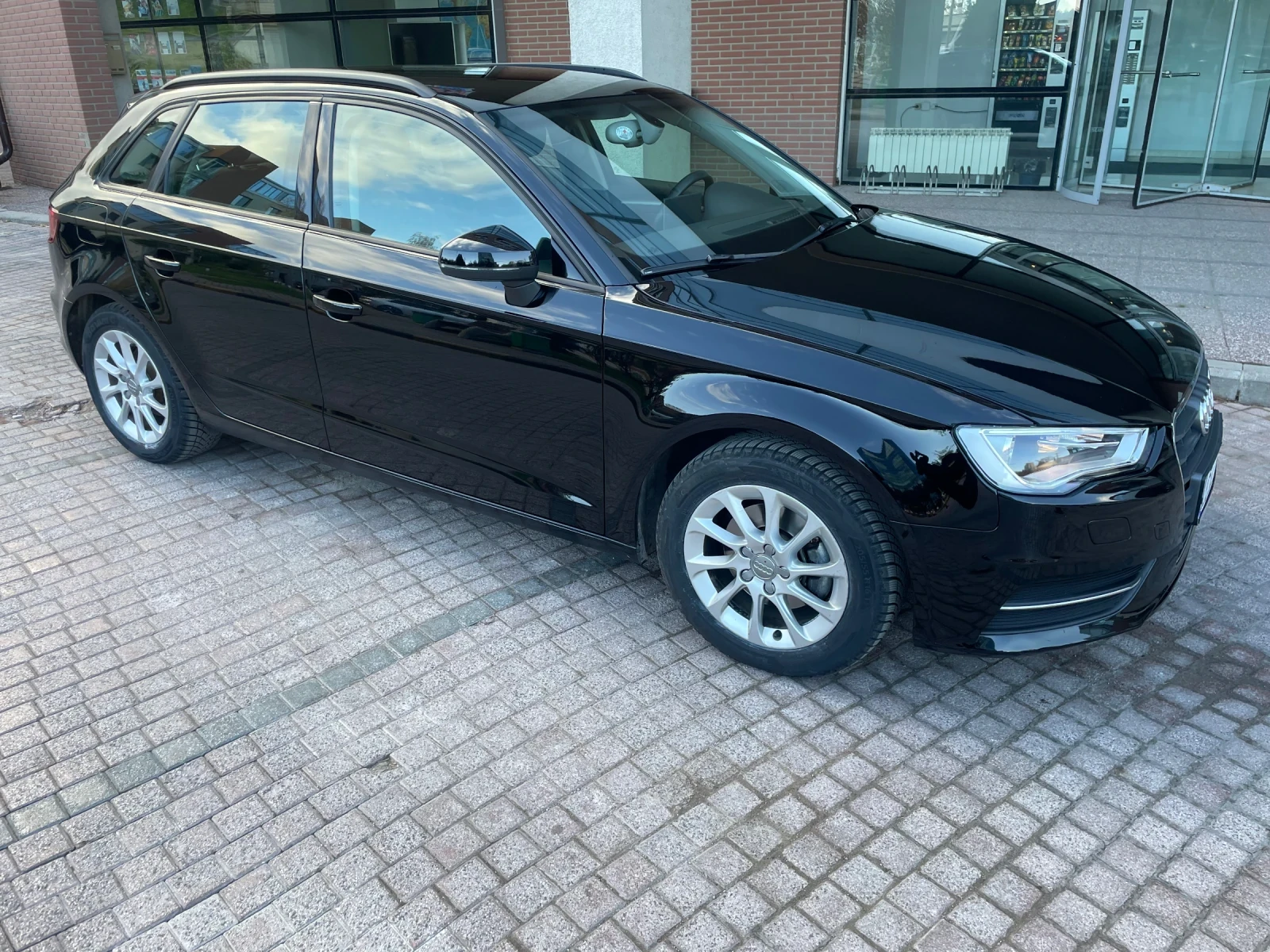 Audi A3 Sportback Attraction 1.4 TFSI - изображение 7