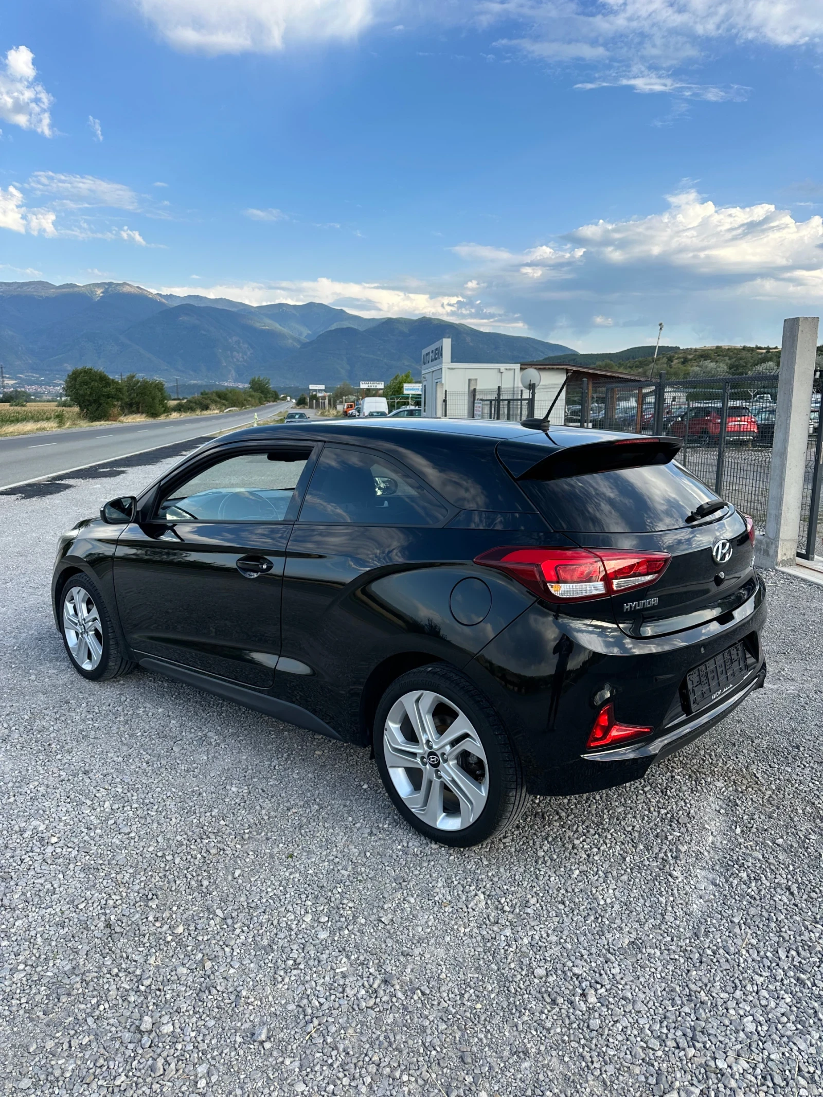 Hyundai I20 COUPE 1.4i 100hp 6 speed NAVI CAMERA EURO 6 TUV - изображение 8