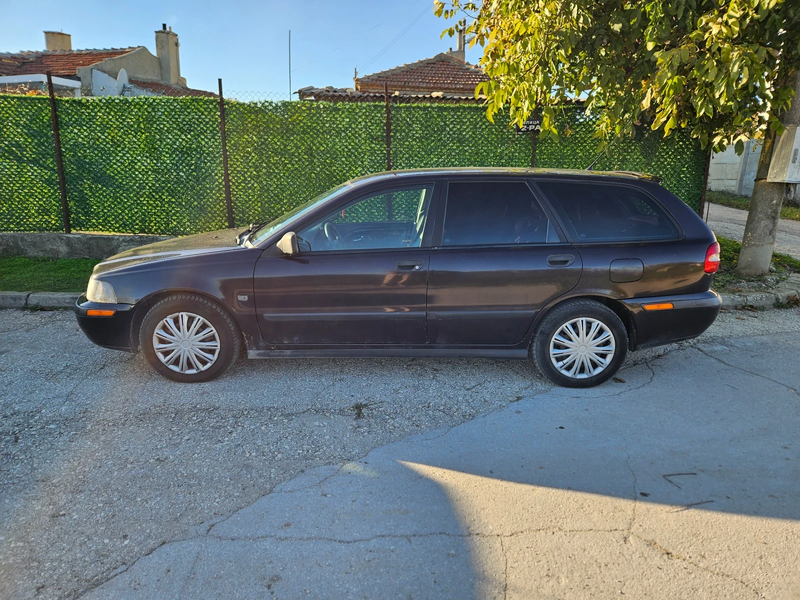 Volvo V40  - изображение 5