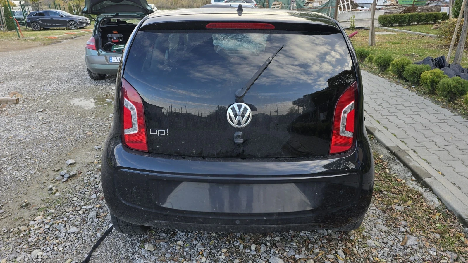 VW Up Black 1.0i - изображение 3