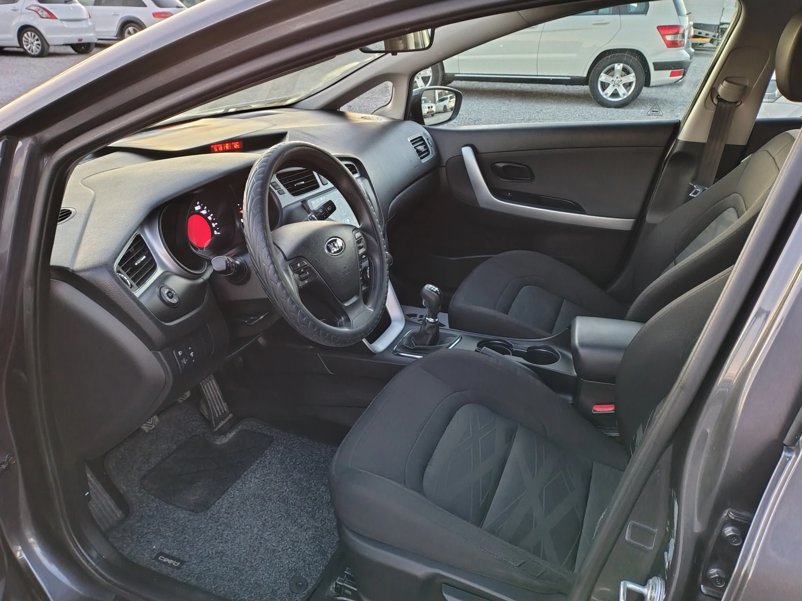 Kia Ceed 1.4 CRDI | Mobile.bg   16