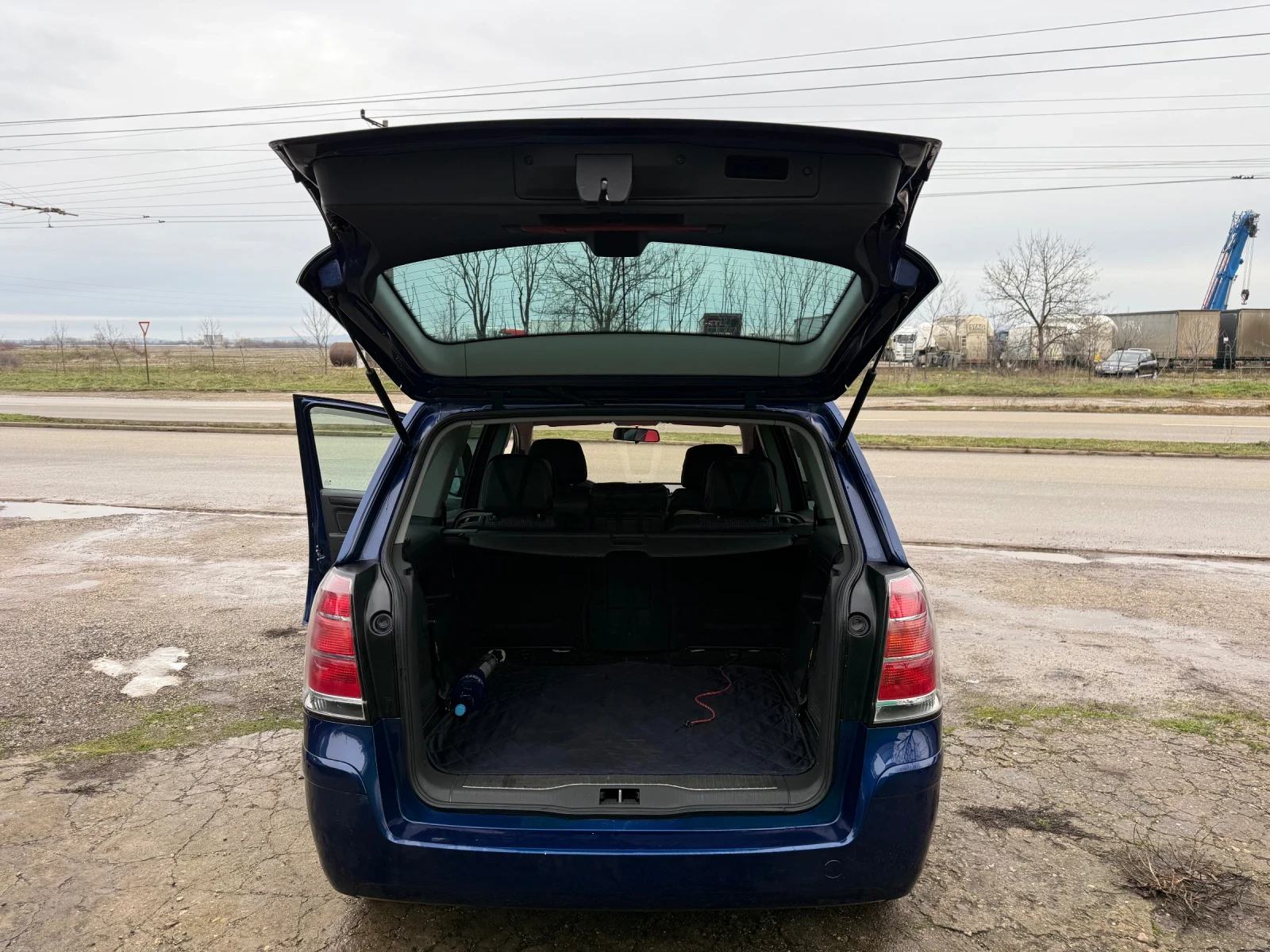 Opel Zafira Cosmo - изображение 10