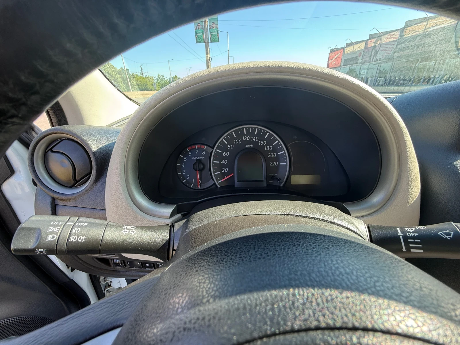 Nissan Micra S-1.2t 100ps spot, снимка 11 - Автомобили и джипове - 53618534