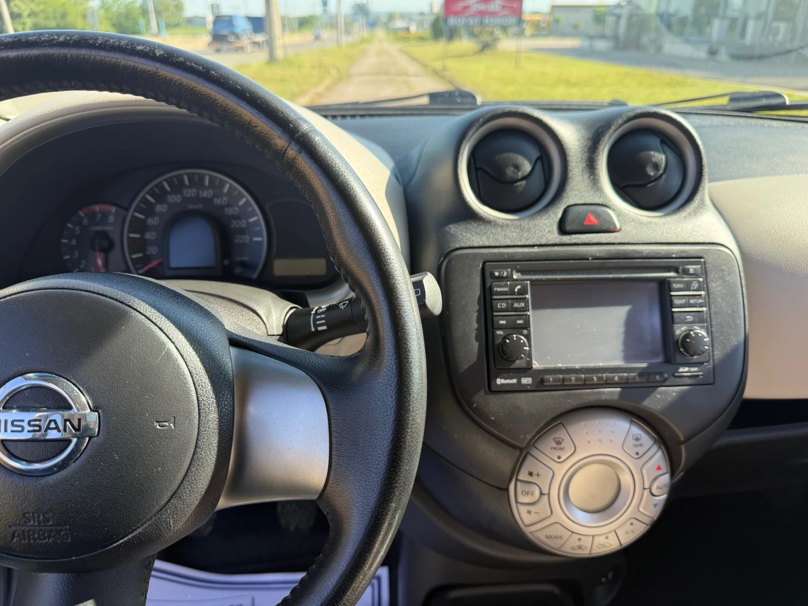 Nissan Micra S-1.2t 100ps spot, снимка 12 - Автомобили и джипове - 53618534