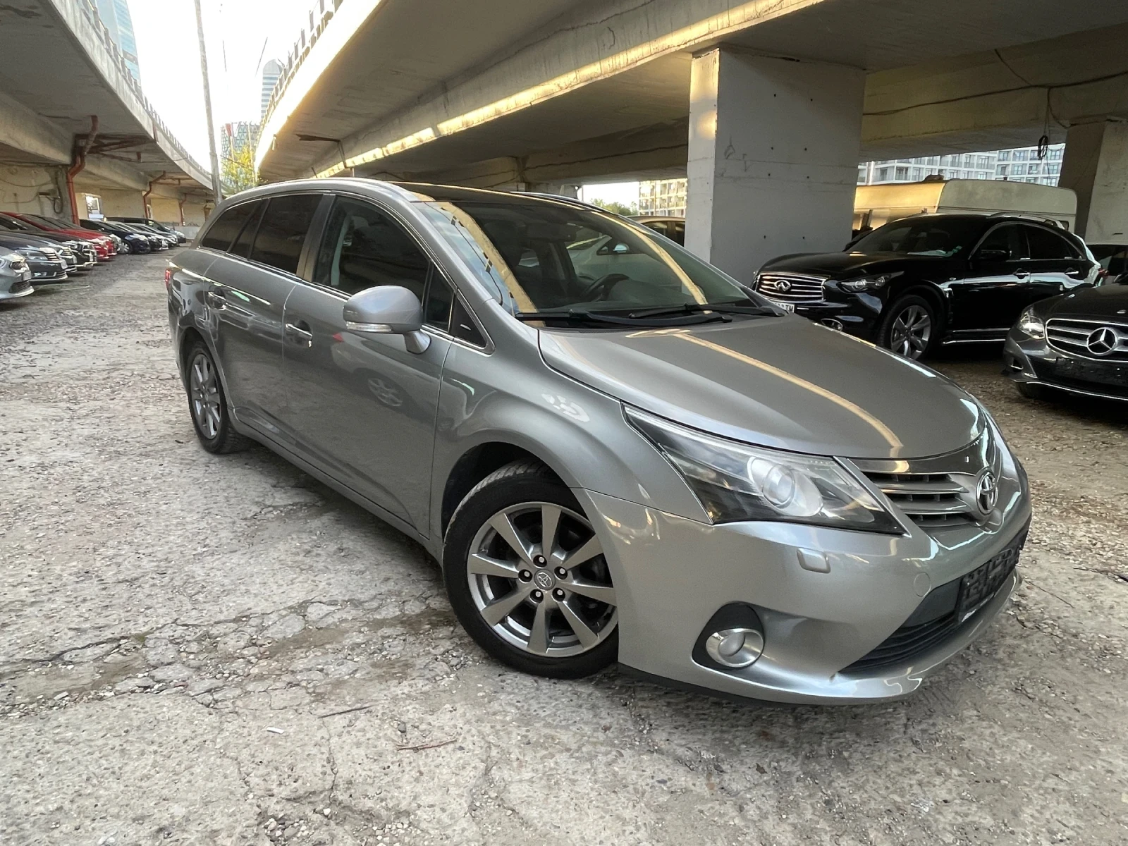 Toyota Avensis FULL* ПАНОРАМА* * * JBL* * * КОЖА* * * ЕЛ.СЕД.ПАМЕ - изображение 2