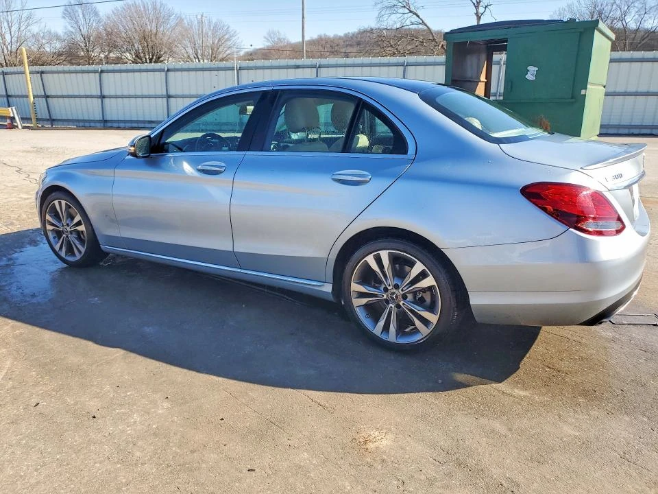 Mercedes-Benz C 300 2.0L 4 REAR WHEEL DRIVE, снимка 3 - Автомобили и джипове - 53865825
