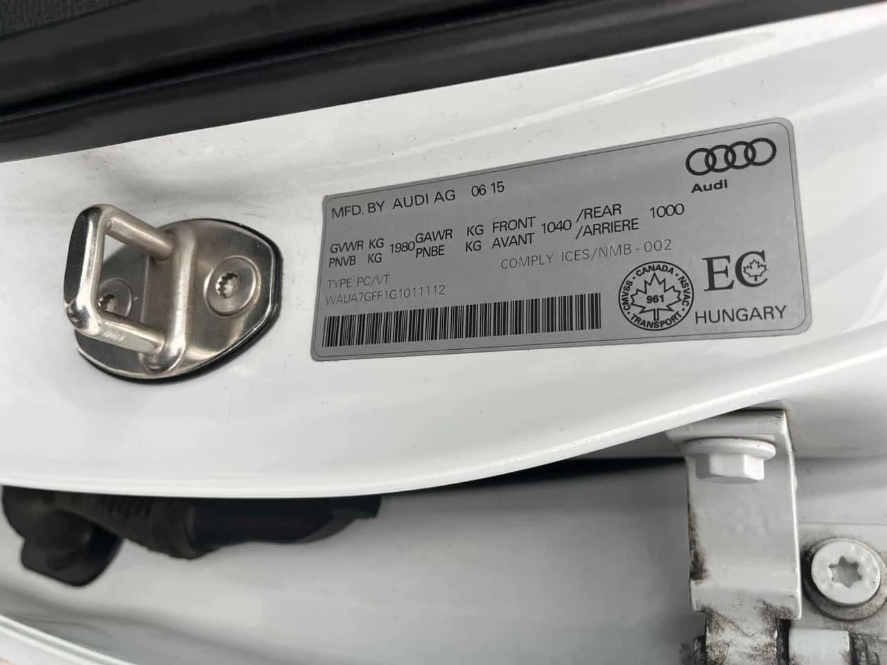 Audi A3 * 1.8T Komfort * CARFAX * Панорама* Подгрев* Кожа, снимка 10 - Автомобили и джипове - 53939969