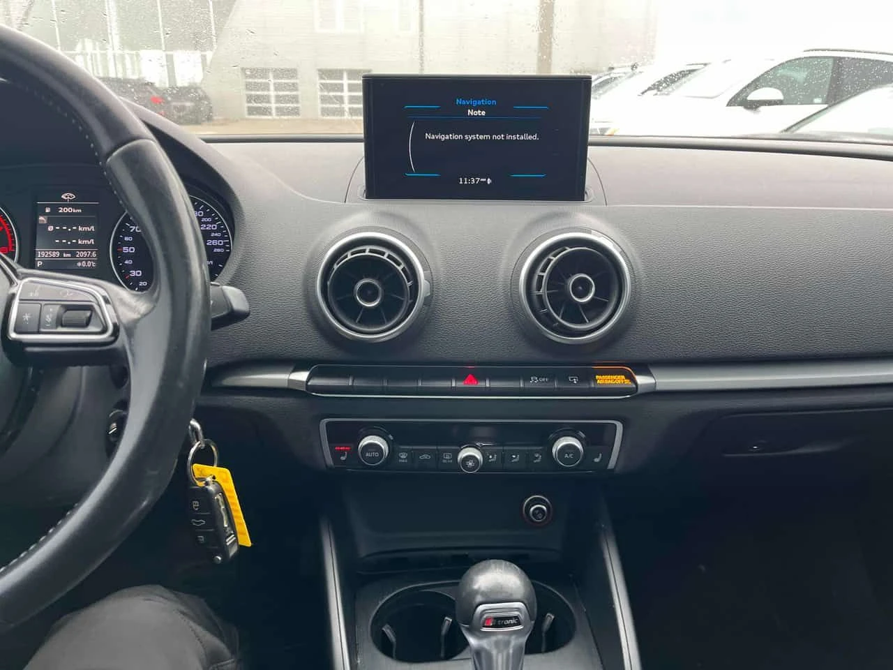 Audi A3 * 1.8T Komfort * CARFAX * Панорама* Подгрев* Кожа, снимка 8 - Автомобили и джипове - 53939969