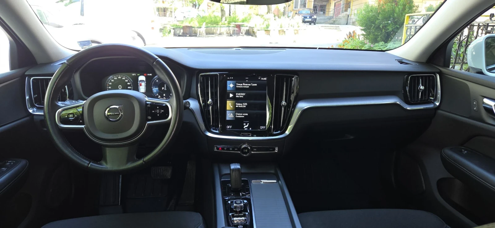 Volvo V60 Cross Country 2.0 Hybrid 4x4 8скорости Face, снимка 13 - Автомобили и джипове - 54099195