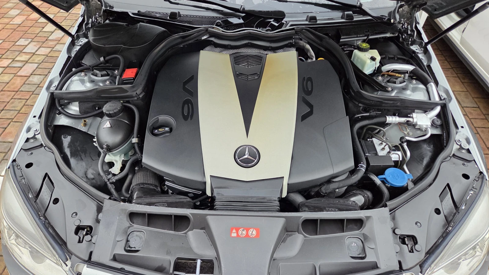 Mercedes-Benz C 350 C 350 V6 4Matic, снимка 15 - Автомобили и джипове - 54368530