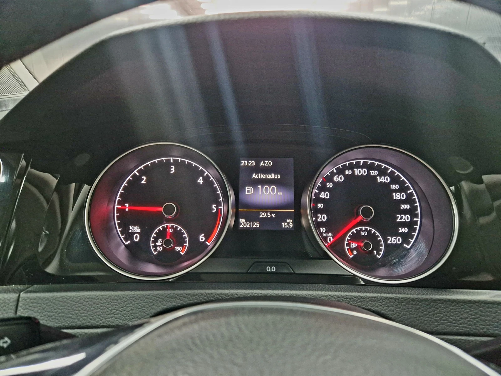 VW Golf VII 1.6 TDI Carat Bluemotion Tech, снимка 13 - Автомобили и джипове - 54747557