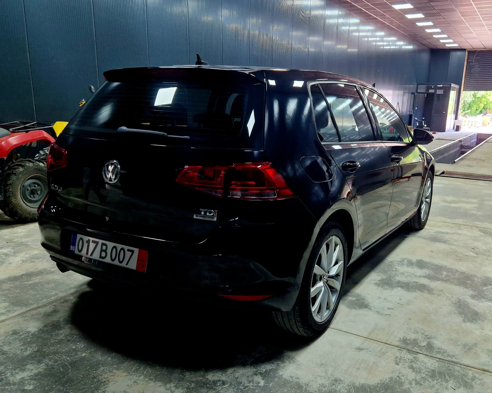 VW Golf VII 1.6 TDI Carat Bluemotion Tech, снимка 7 - Автомобили и джипове - 54747557