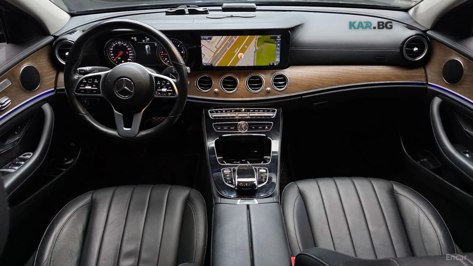 Mercedes-Benz E 220 4MATIC* EXCLUSIVE* ПОДГРЕВ* ОБДУХВ* BURMASTER* PAN, снимка 6 - Автомобили и джипове - 54934523
